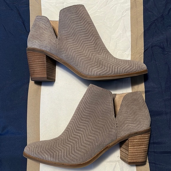 Lucky Brand Shoes - NWOB. Lucky Brand Pickla bootie. Size 8.5.